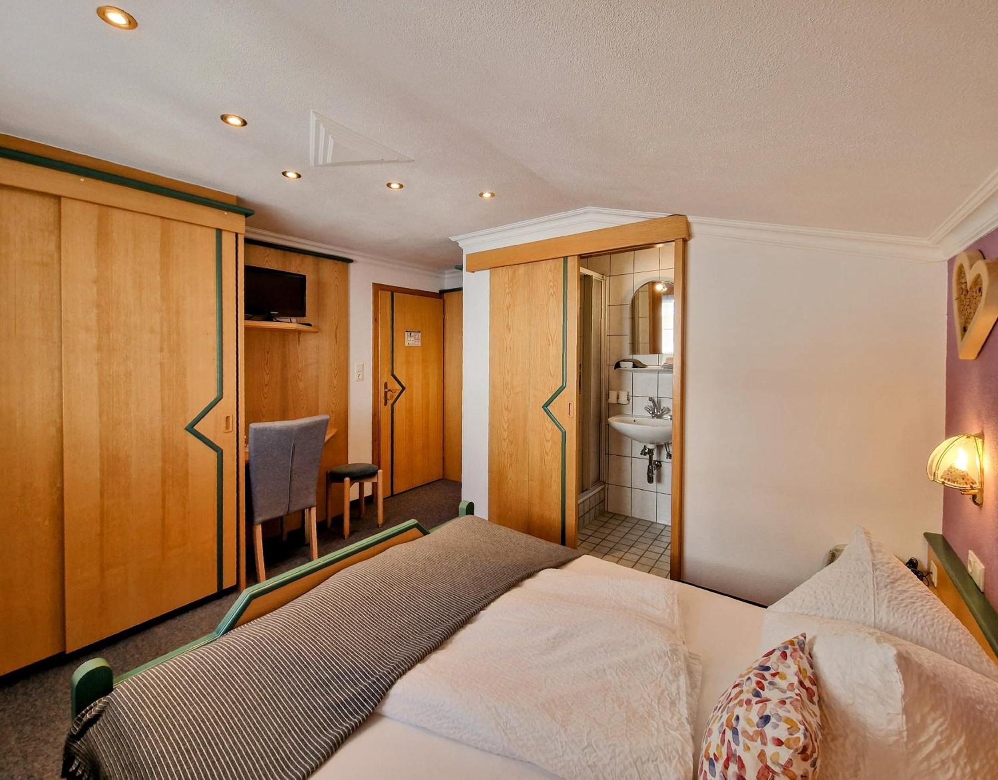 Berghotel Almrausch Berwang Room photo