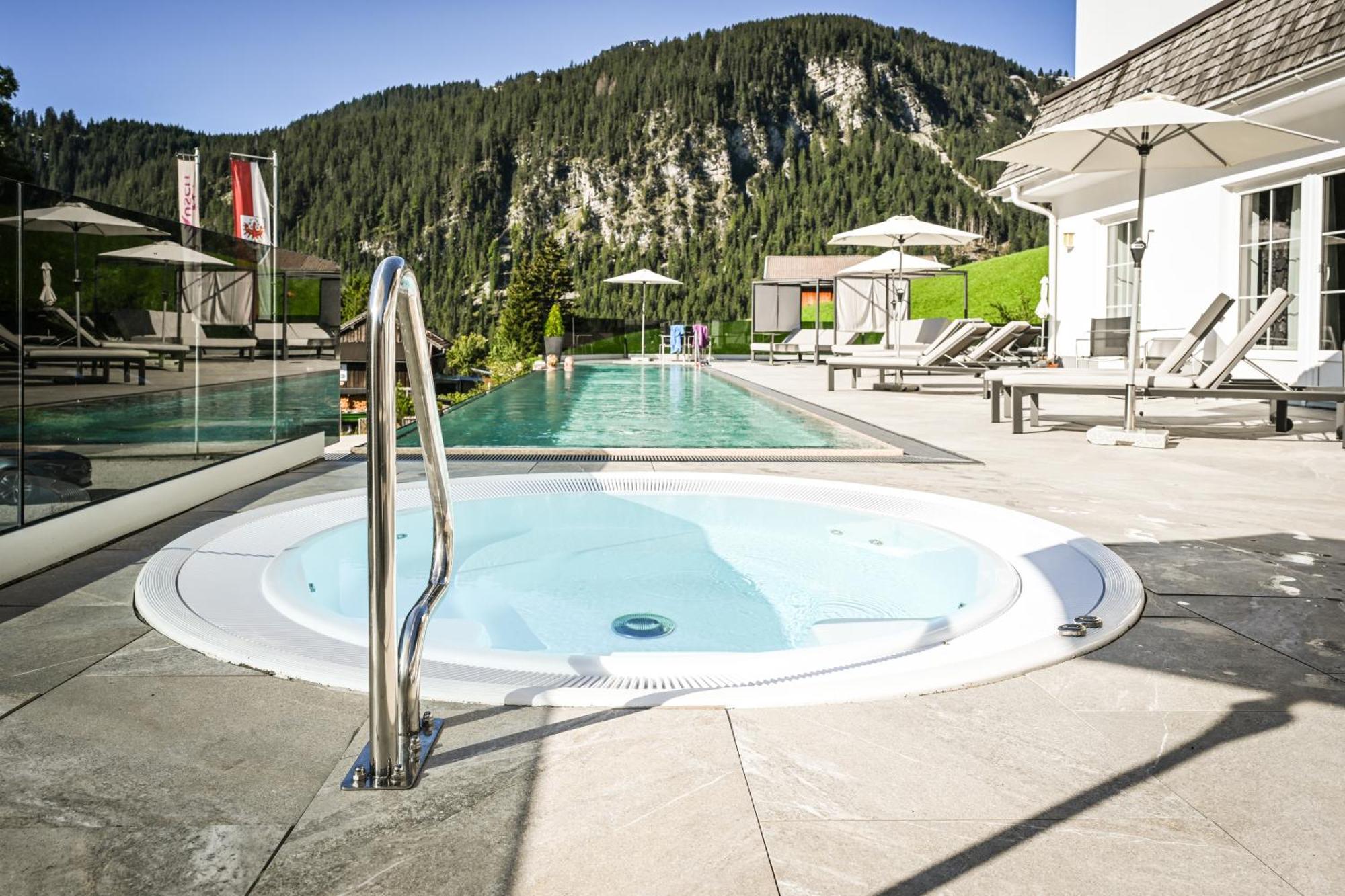 Berghotel Almrausch Berwang Exterior photo